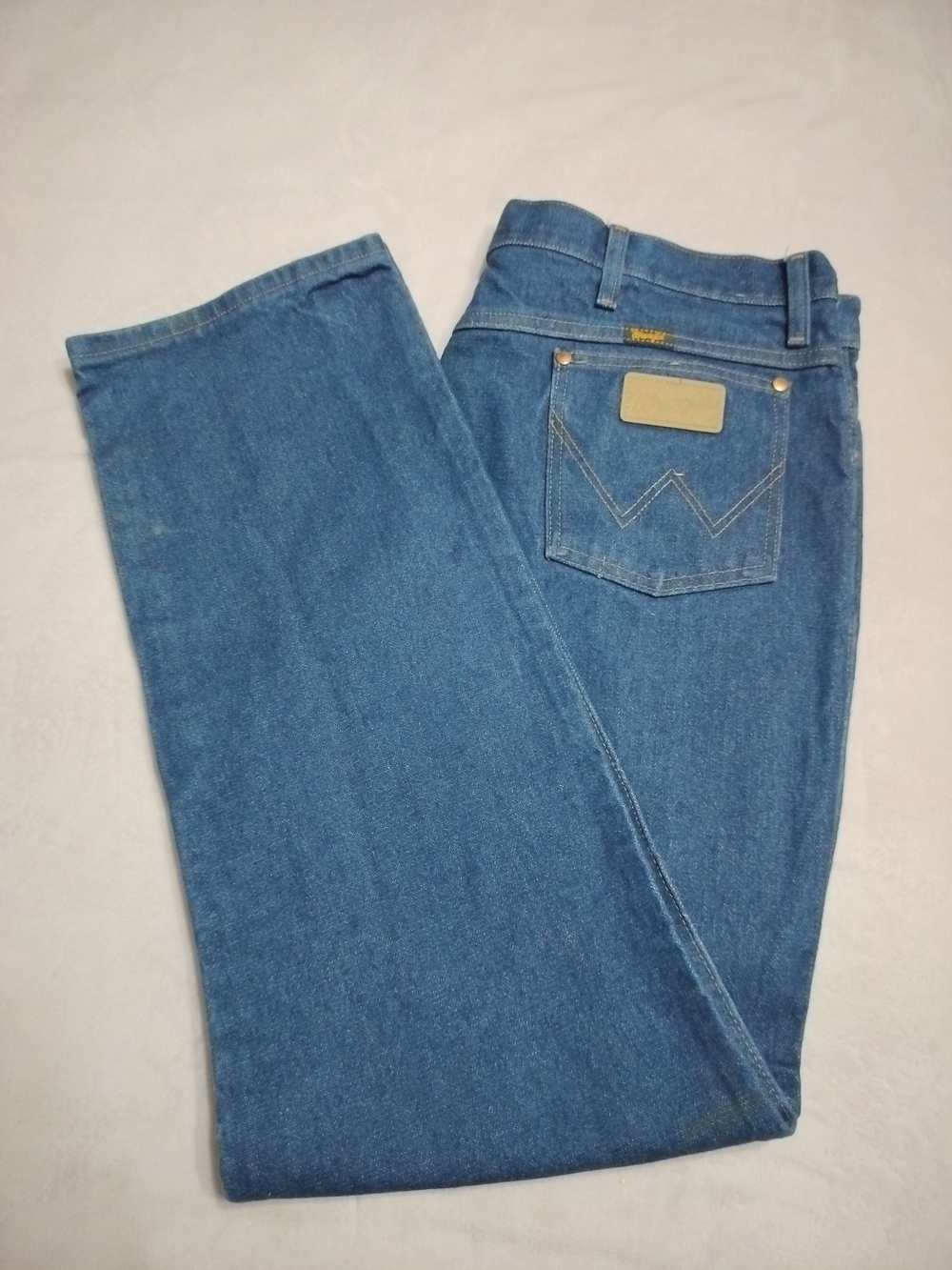 Wrangler Men's 40 X 32 Blue Denim Straight-Leg Jeans Classic Fit Made In Mexico